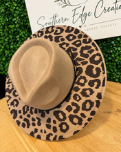 Load image into Gallery viewer, Leopard Print Wide Brim Hat