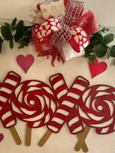 Load image into Gallery viewer, Valentine Door Hanger – XOXO Candy Cane (20")